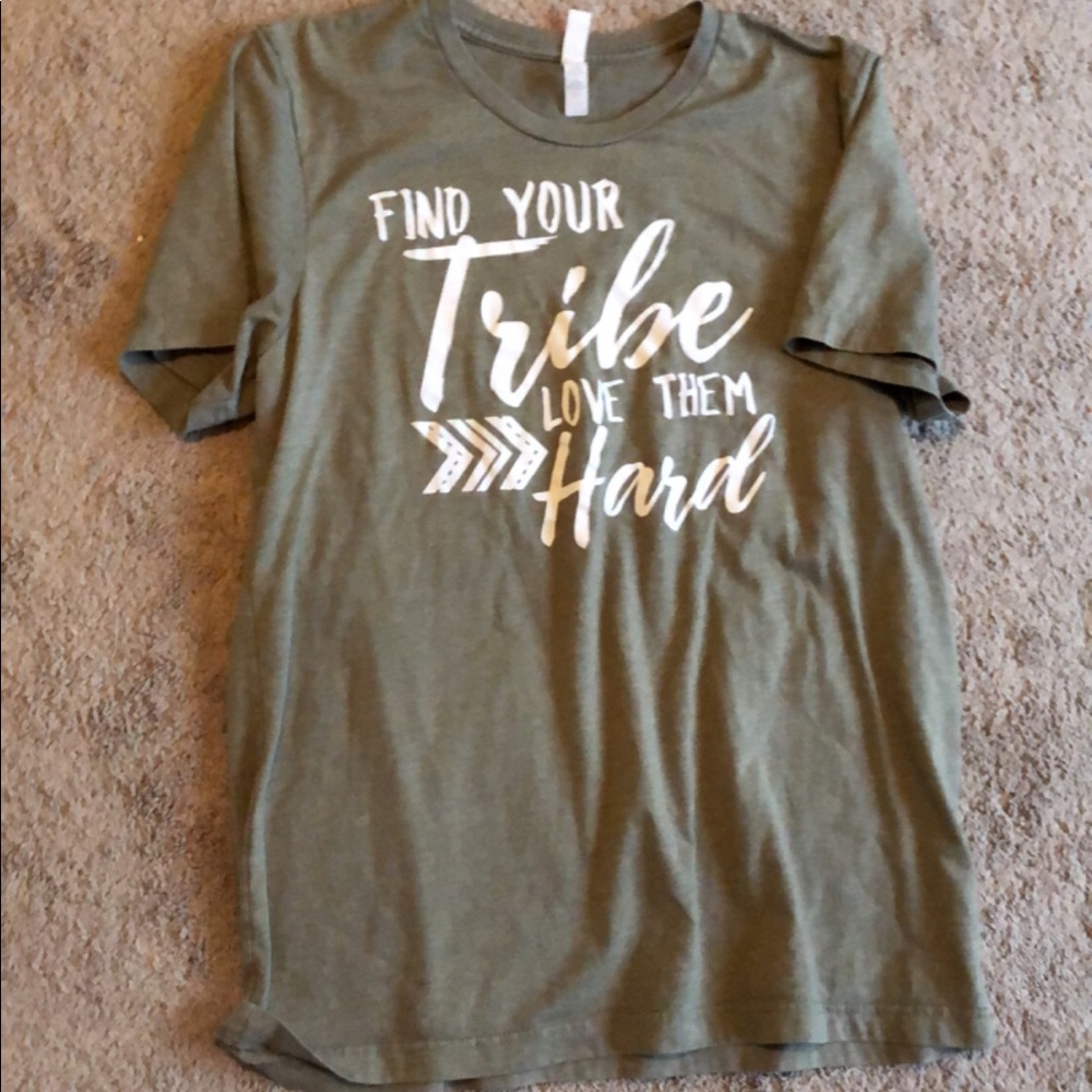 Graphic tee